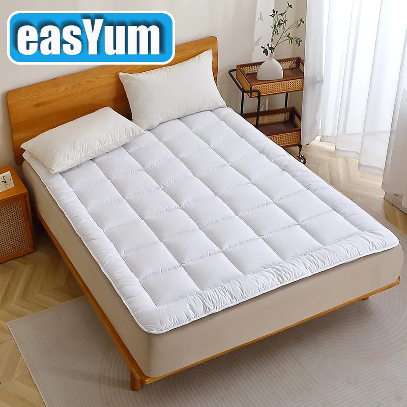 Lightweight Breathable Polyester Mattress Protector Cover For Beds
