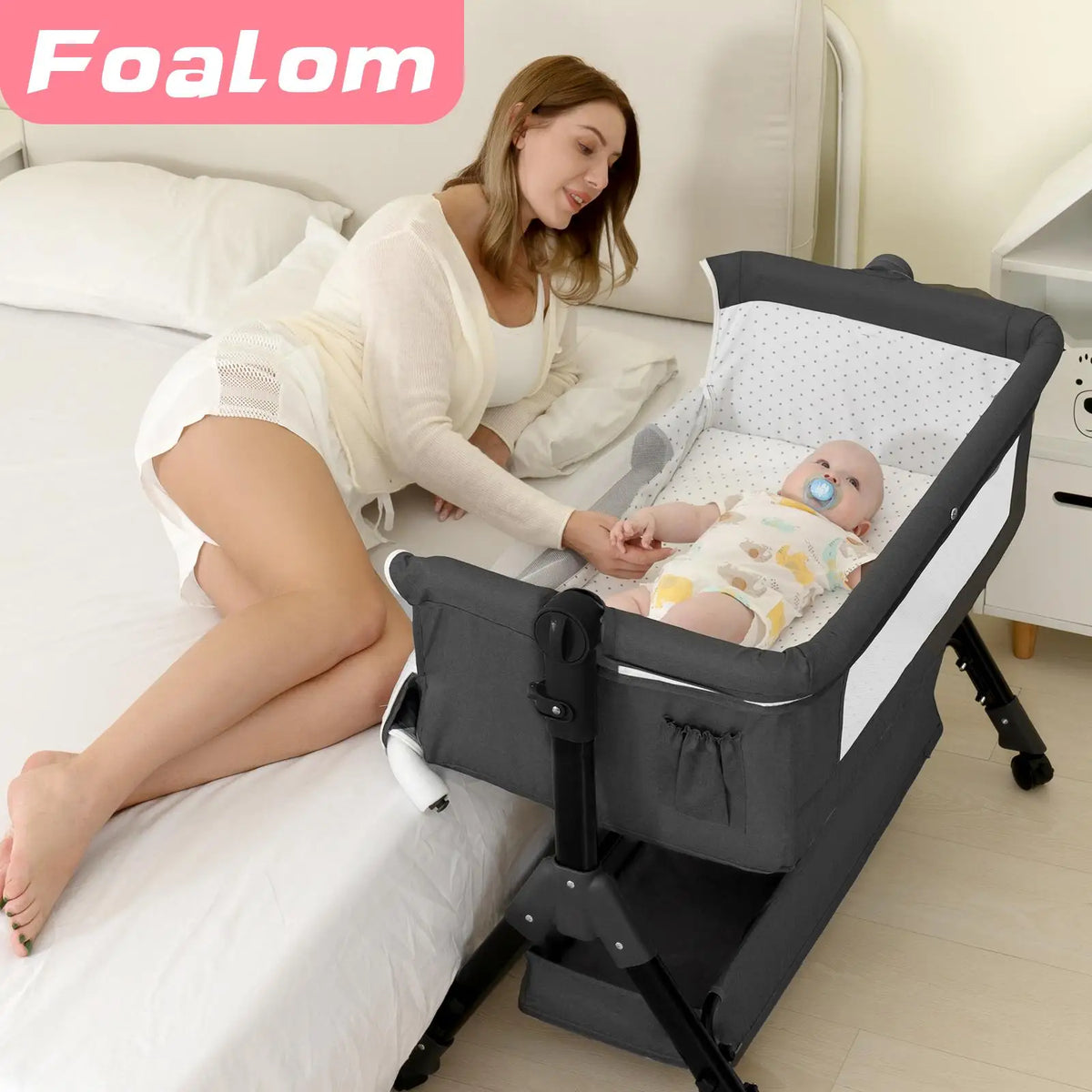 Three In One Portable Baby Bassinet Bedside Sleeper For Newborns