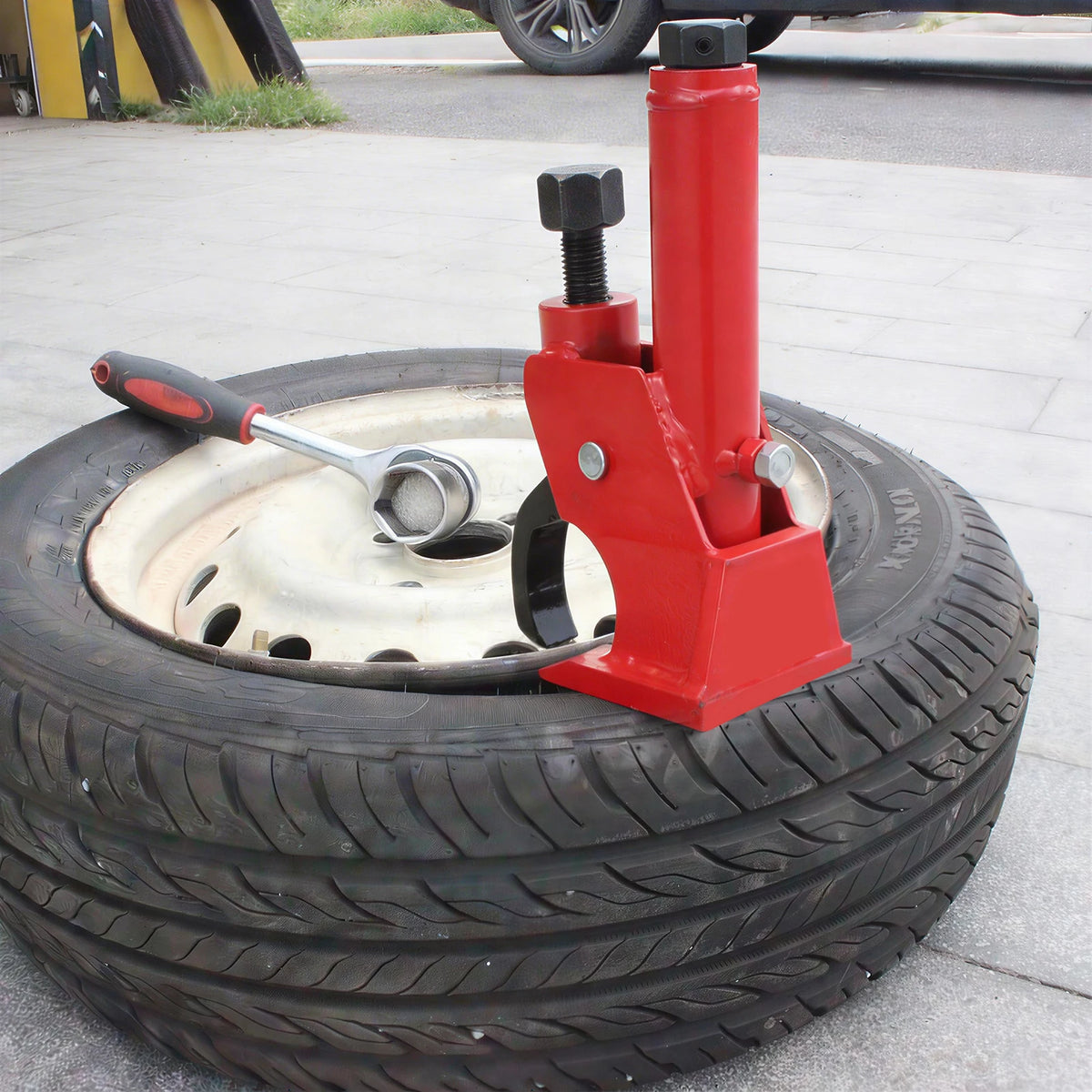 Manual Tire Bead Breaker Tool for Cars Trucks and ATVs